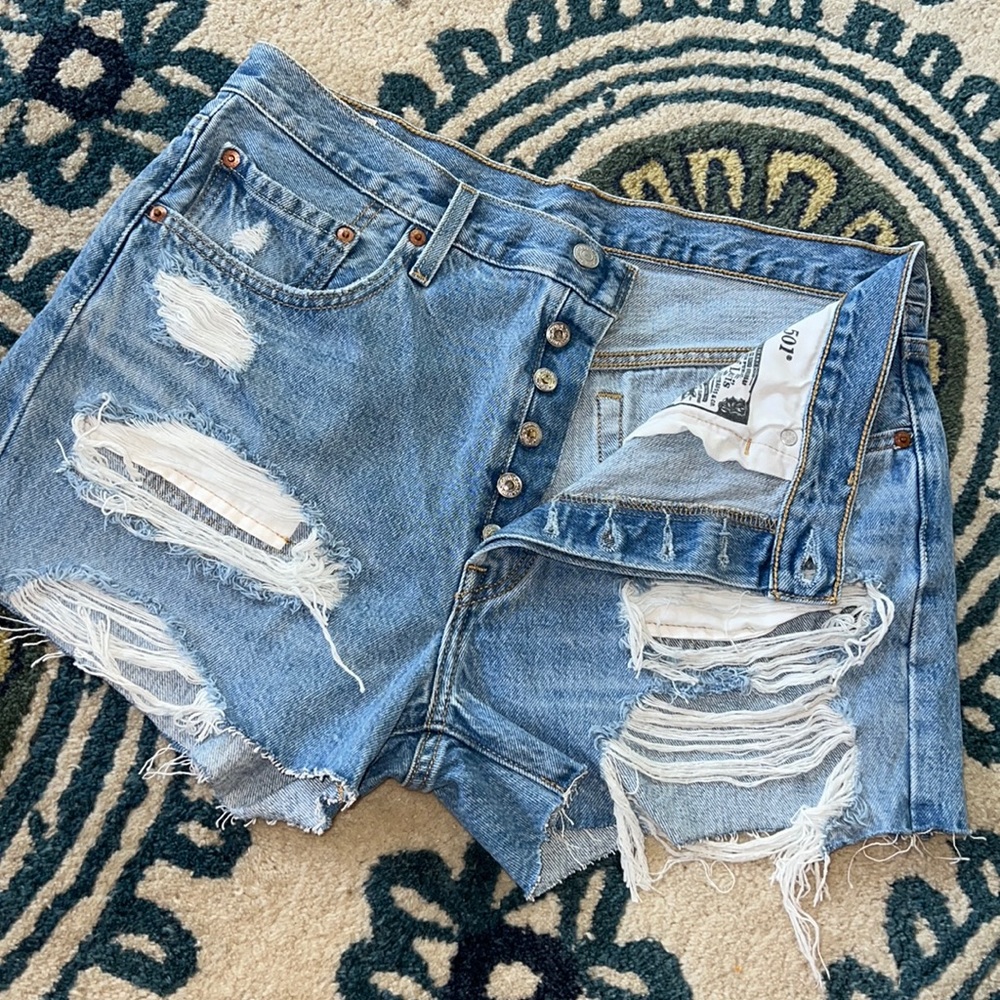Levi’s 50 one button fly premium distressed denim shorts